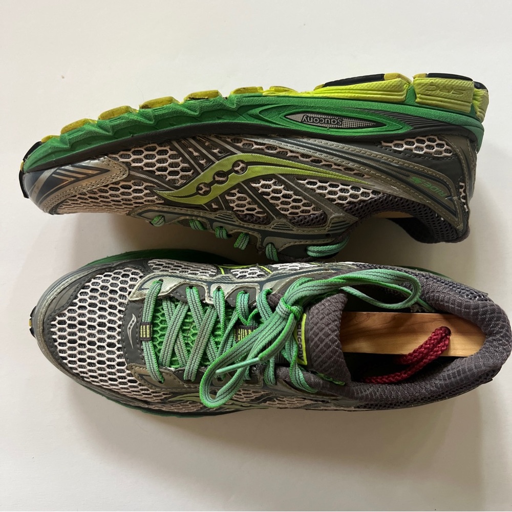 Saucony Sneakers